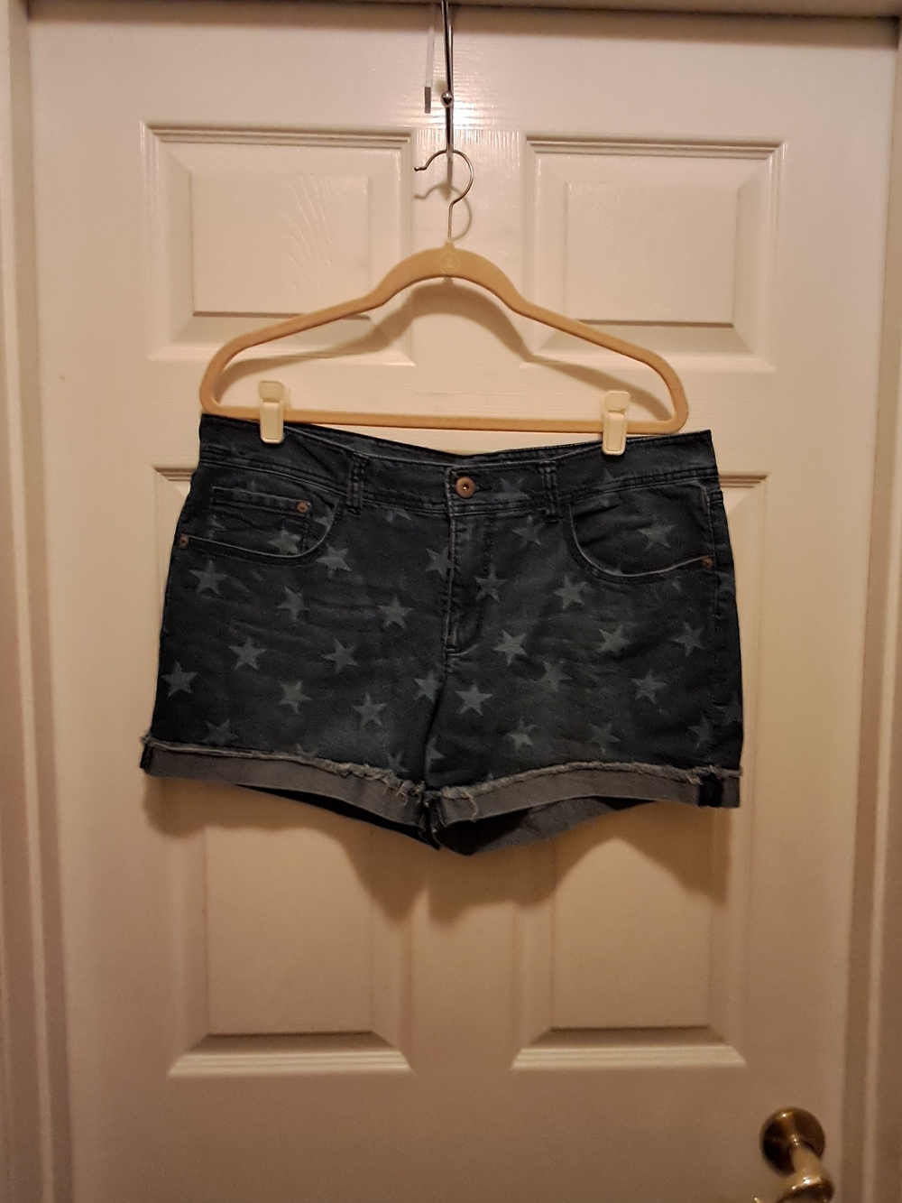 Faded Glory Women's Star Print Denim Shorts - Blue Size 16